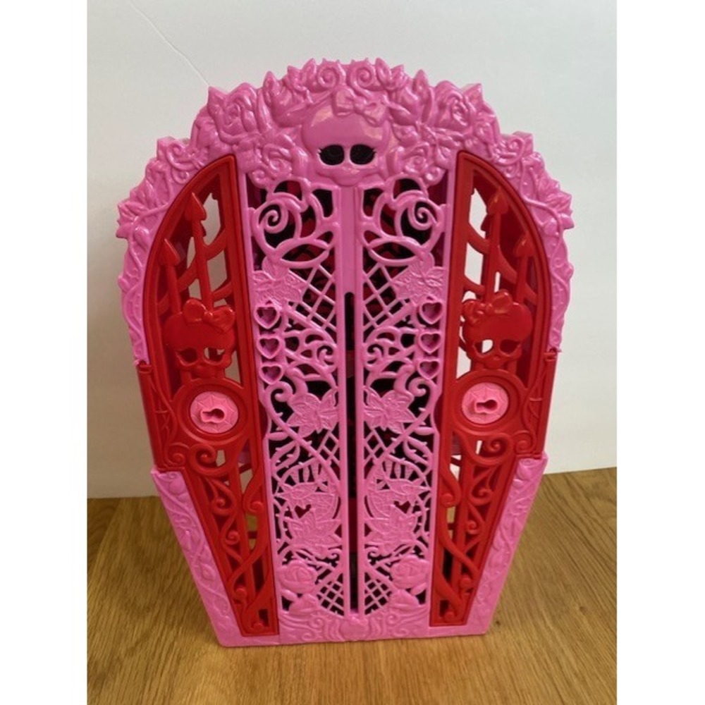 Monster High Skulltimate Secrets Coffin Locker Kids Pink Red Good Storage Case
